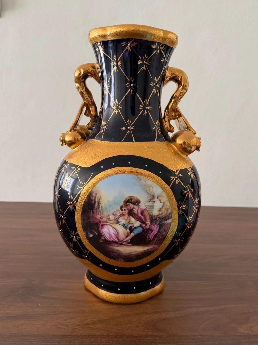 Beautiful Italian Decorative Porcelain Vase